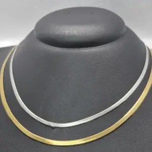 Colar Piastrine Banhado a Ouro 18K Vallét