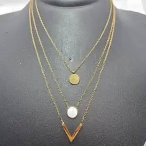 Colar Três Camadas Banhado a Ouro Vallét
